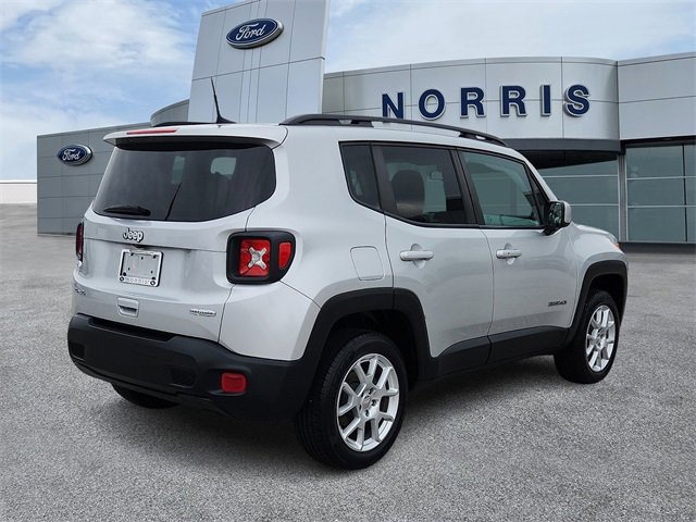 Used 2020 Jeep Renegade Latitude w/ Cold Weather Group image 4