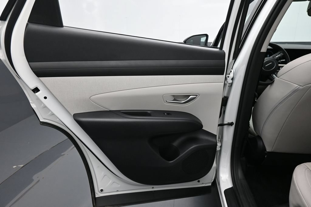 Used 2025 Hyundai Tucson SEL AWD/4WD image 24