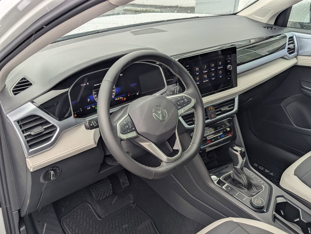 New 2026 Volkswagen Taos SE AWD/4WD image 12