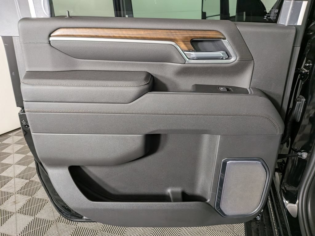 New 2026 Chevrolet Silverado 3500 High Country w/ High Country Premium Package AWD/4WD image 29