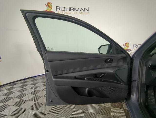New 2026 Hyundai Elantra SEL Sport Premium FWD image 17