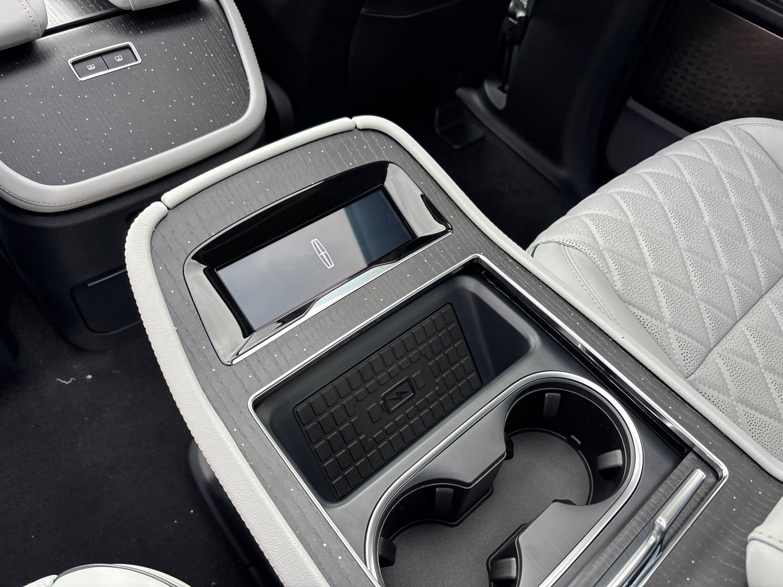 New 2025 Lincoln Navigator L Black Label image 34