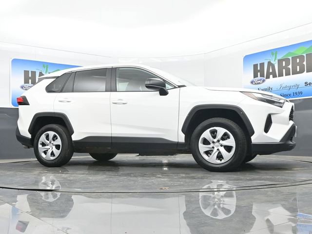 Used 2024 Toyota RAV4 LE AWD/4WD image 21