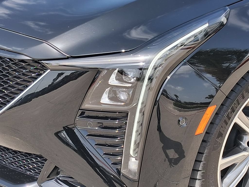 Used 2025 Cadillac CT5 V w/ Platinum Package RWD image 7