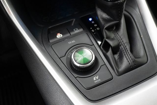 Used 2020 Toyota RAV4 XSE w/ XSE Grade Weather Package AWD/4WD image 29