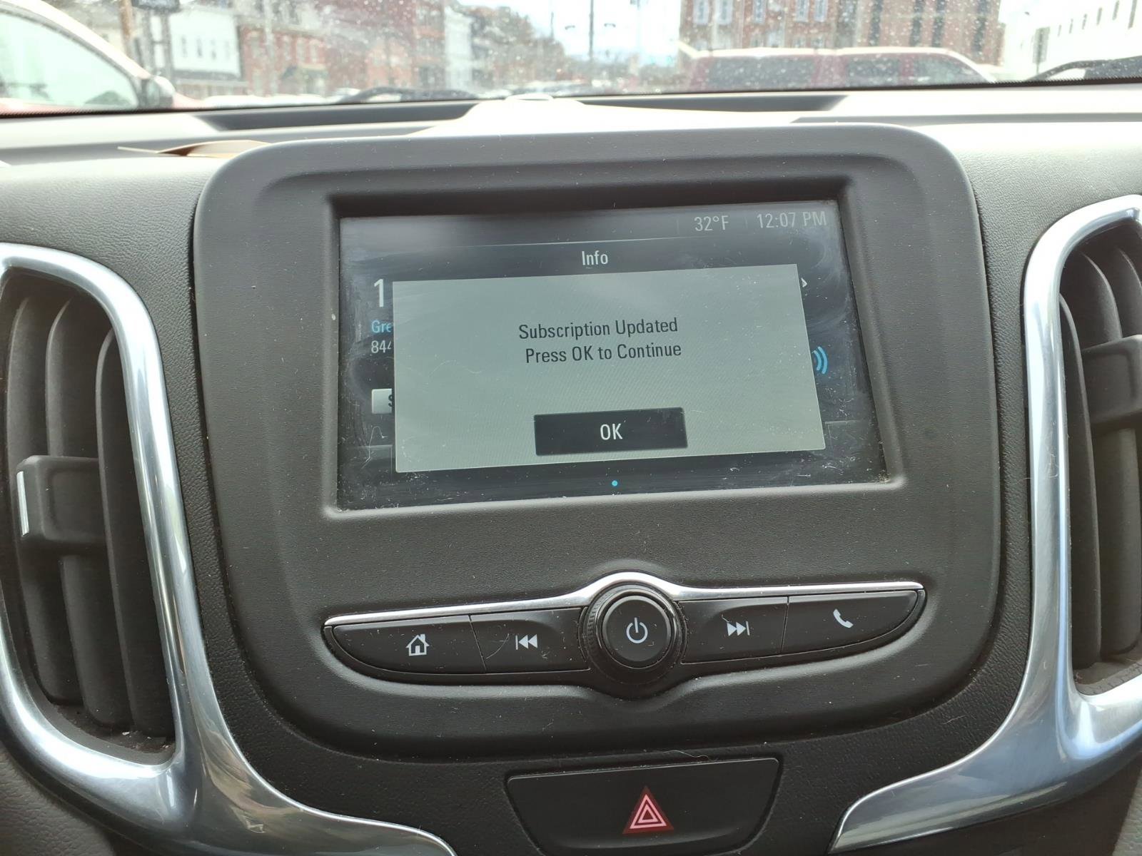 Used 2018 Chevrolet Equinox LT image 23