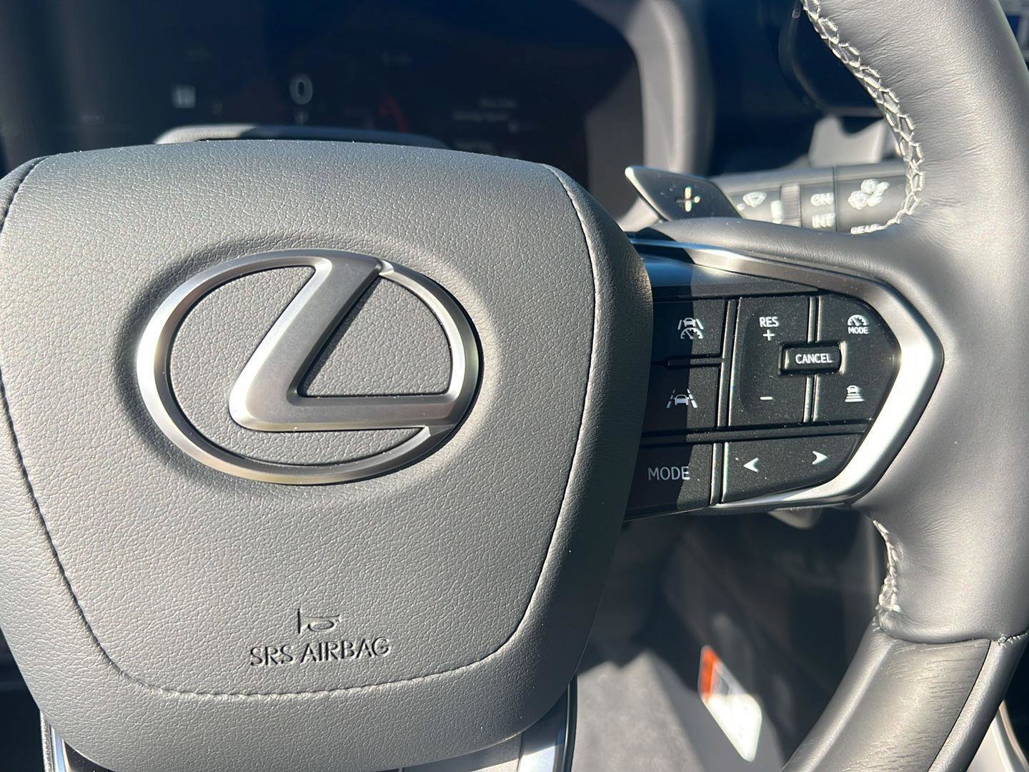 New 2026 Lexus LX 600 4WD w/ Luxury Package image 23