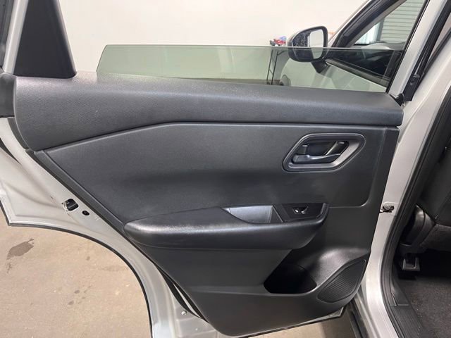 Used 2024 Nissan Rogue S image 20