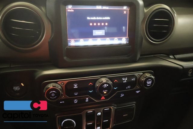 Used 2018 Jeep Wrangler Unlimited Sport S AWD/4WD image 17