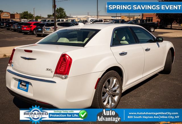 Used 2017 Chrysler 300 C w/ Light Group AWD/4WD image 9