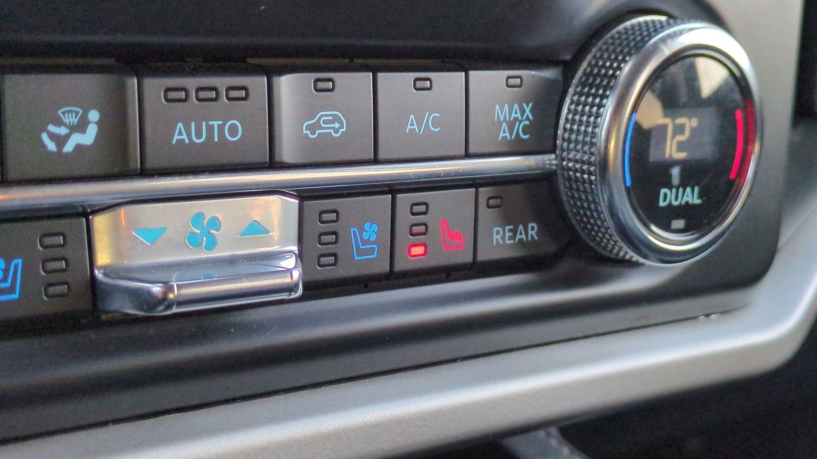 Used 2022 Ford Expedition Max XLT image 39