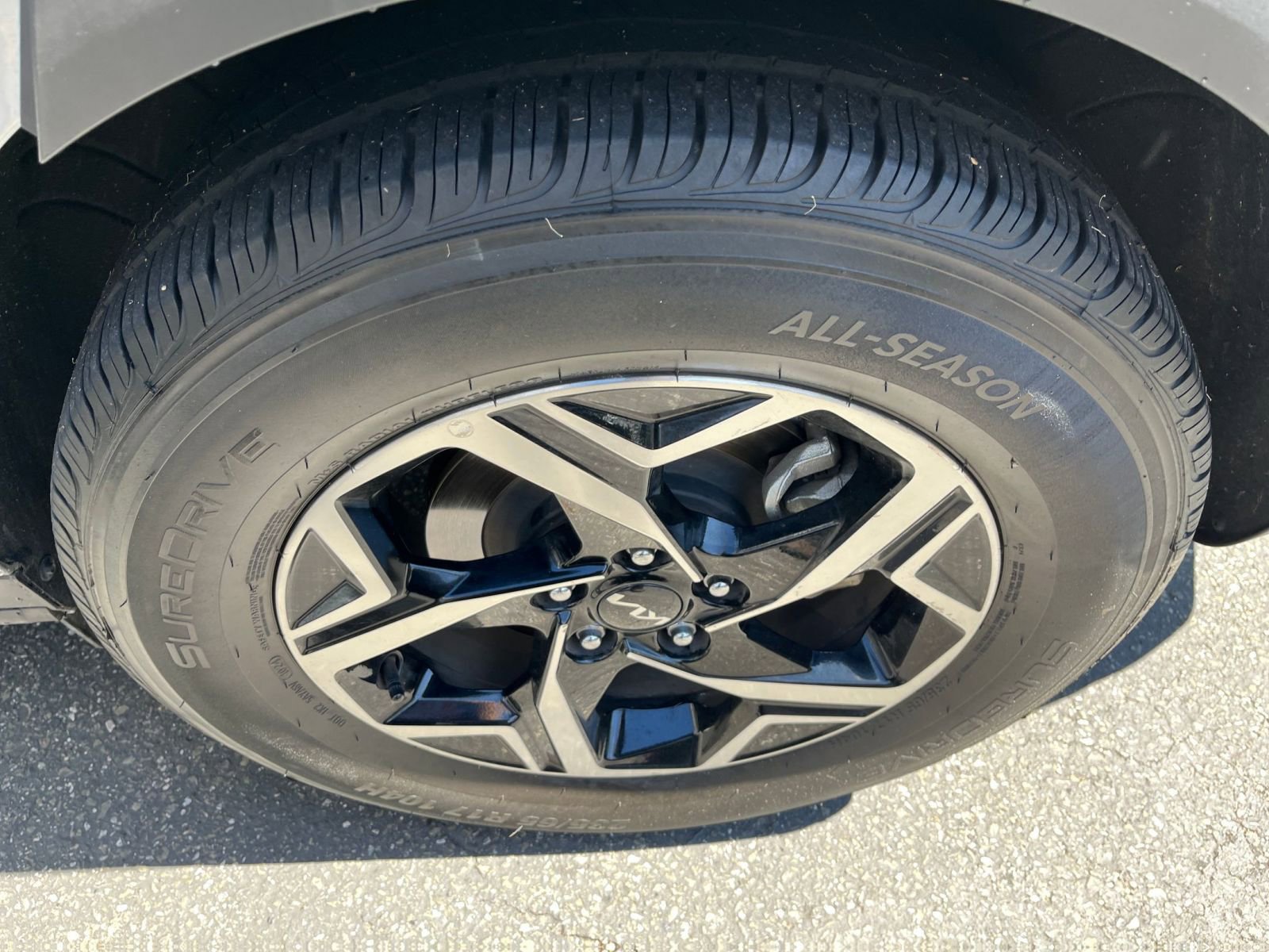 Used 2025 Kia Sportage LX image 29