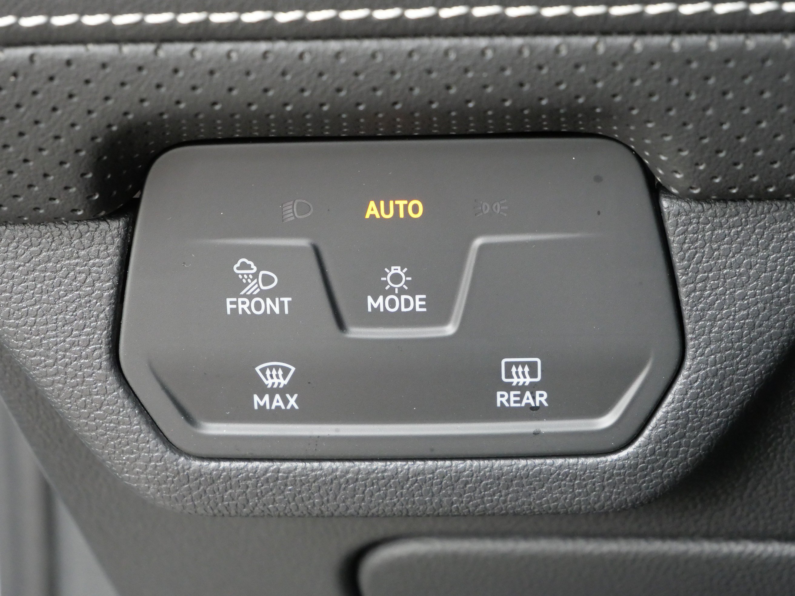Certified 2026 Volkswagen Atlas SE AWD/4WD image 26