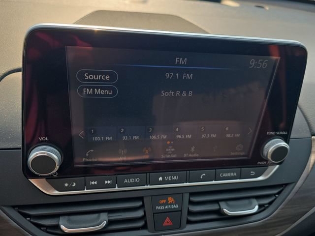 Used 2025 Nissan Altima 2.5 SV FWD image 21