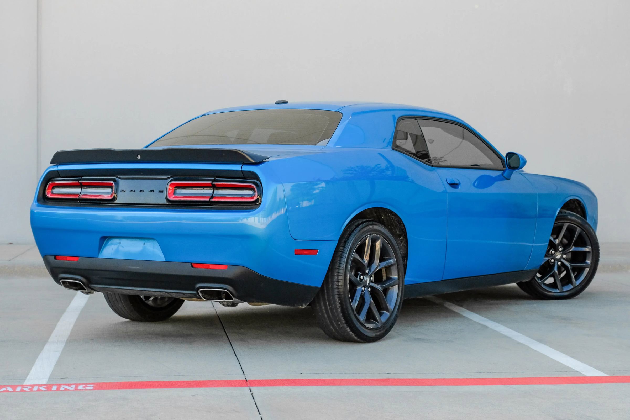 Used 2023 Dodge Challenger SXT w/ Blacktop Package image 4