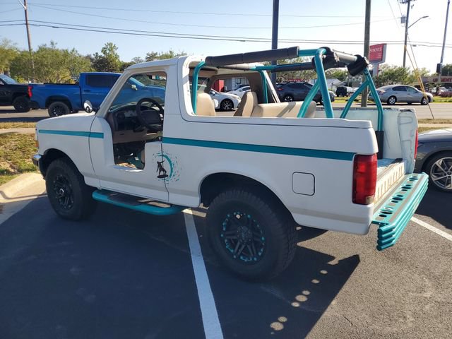 Used 1996 Ford Bronco XLT AWD/4WD image 3