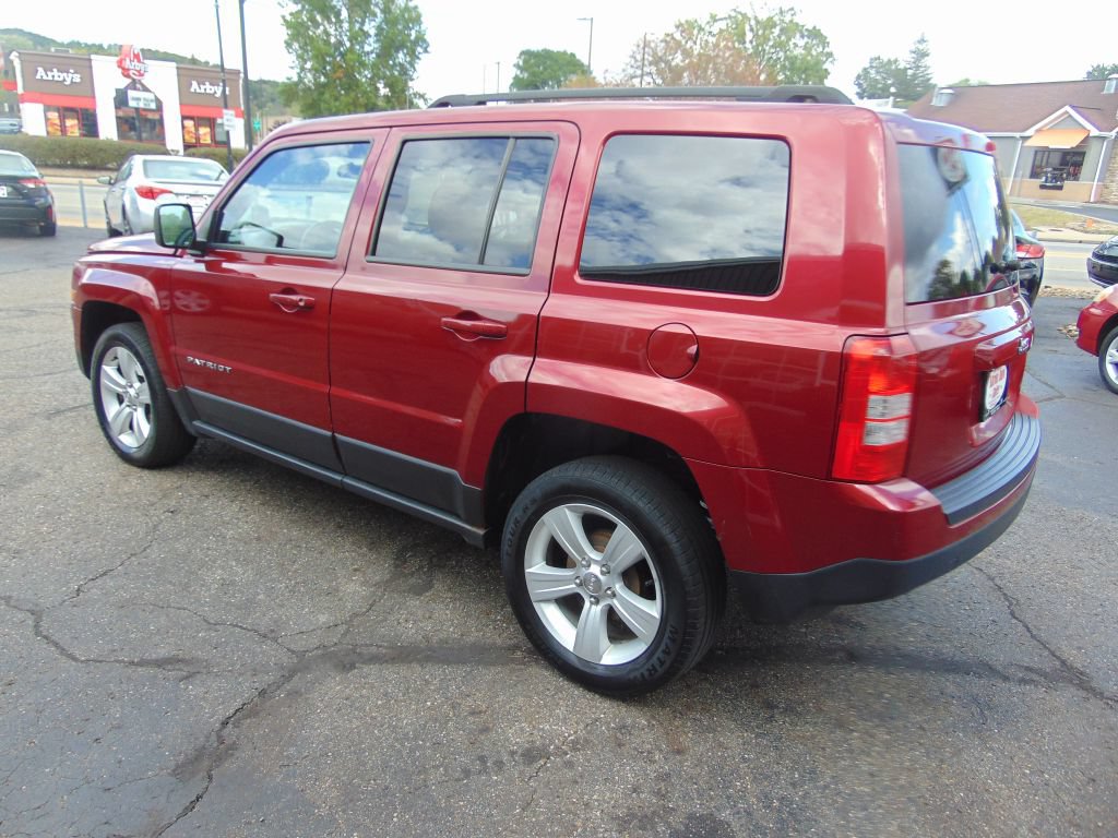 Used 2014 Jeep Patriot Latitude FWD image 8