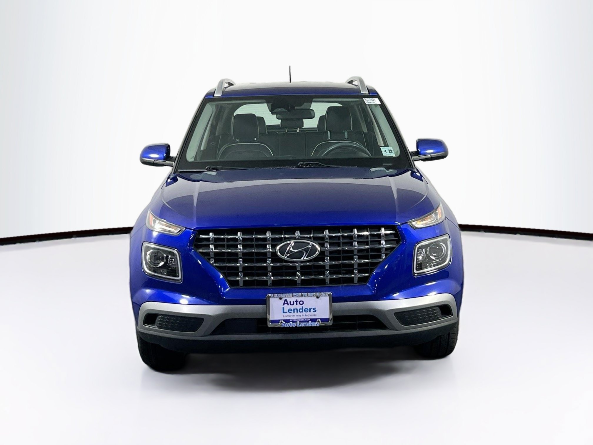 Used 2023 Hyundai Venue Limited w/ Cargo Package FWD image 2