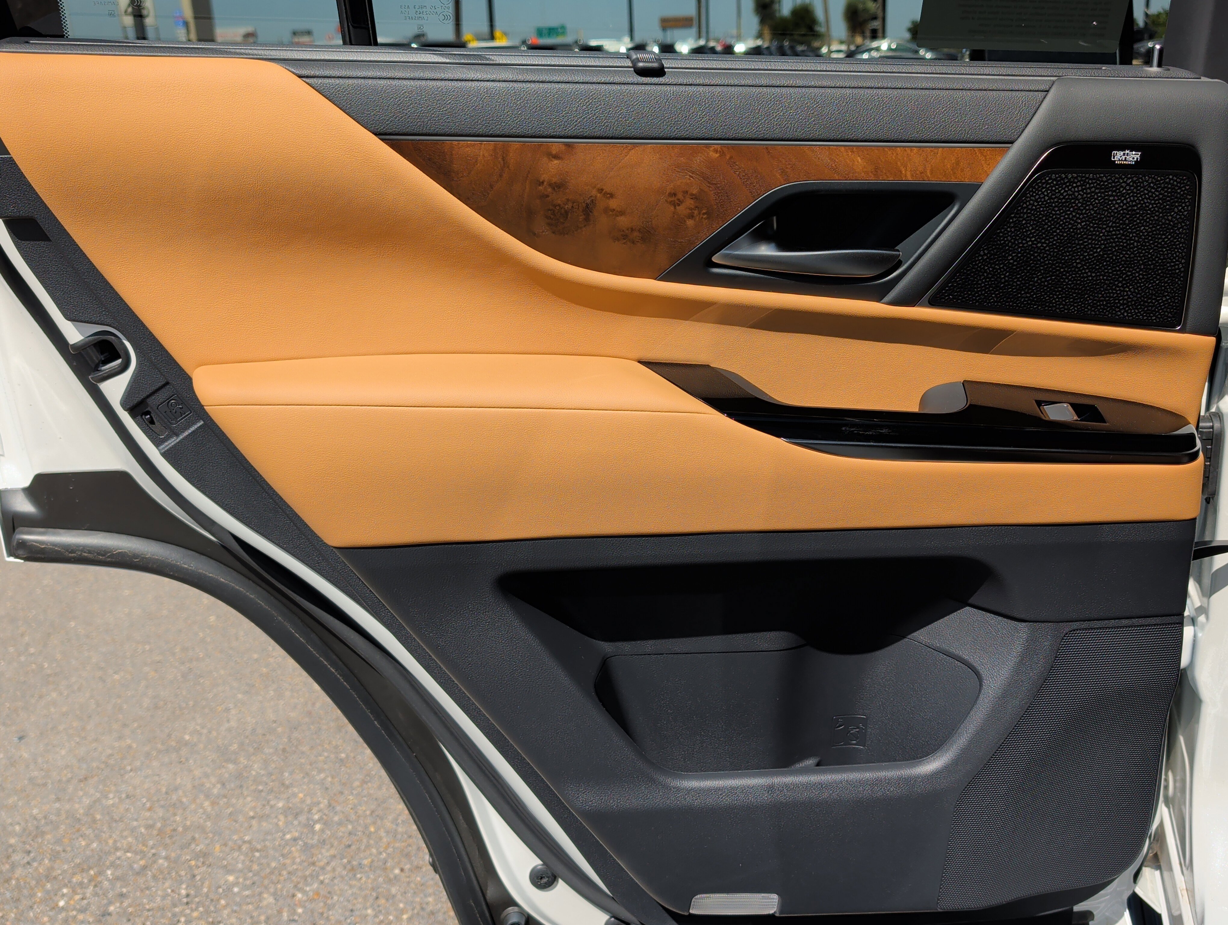 New 2026 Lexus LX 600 4WD w/ Luxury Package image 22