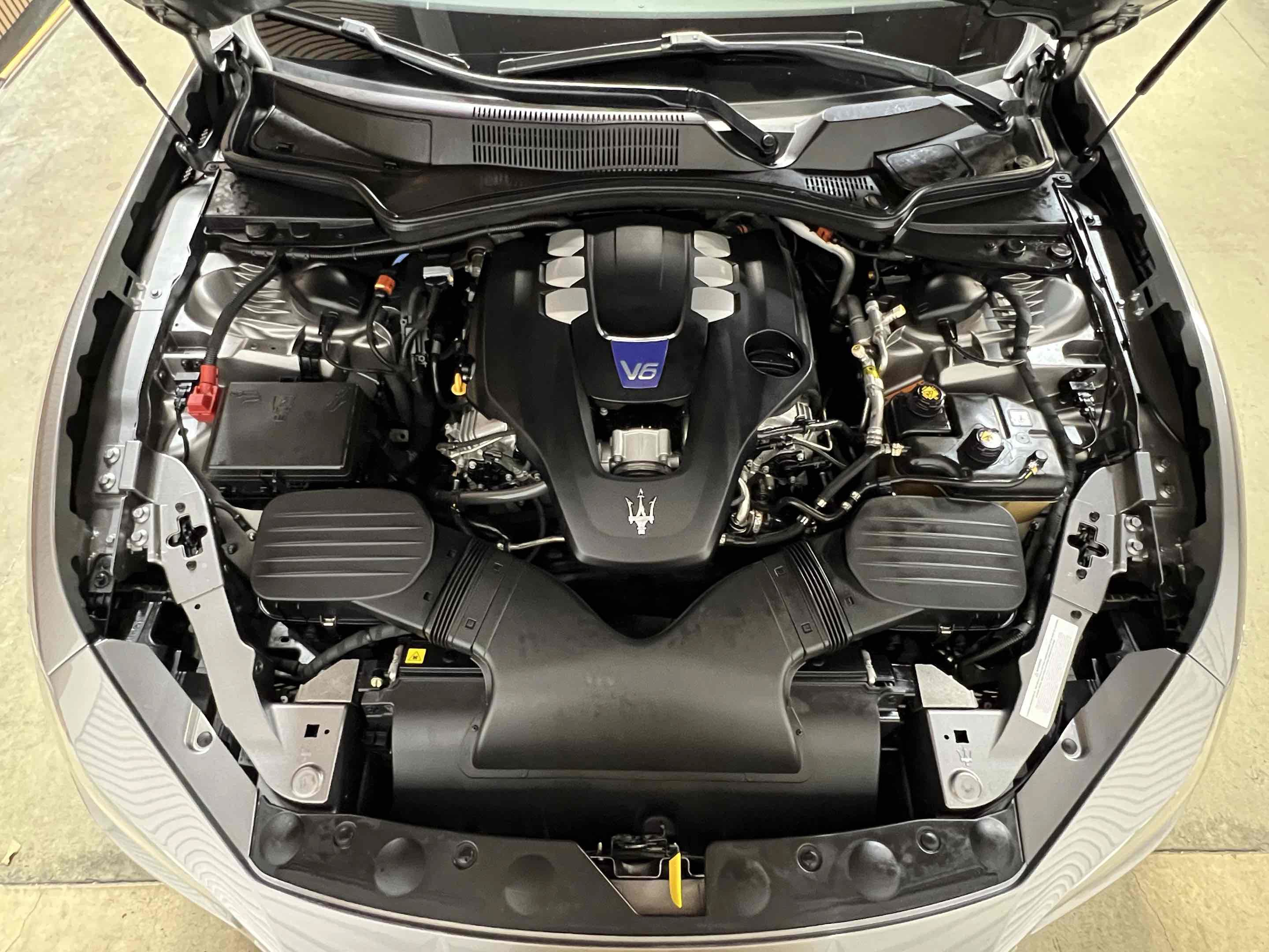 Used 2021 Maserati Ghibli S GranSport RWD image 34