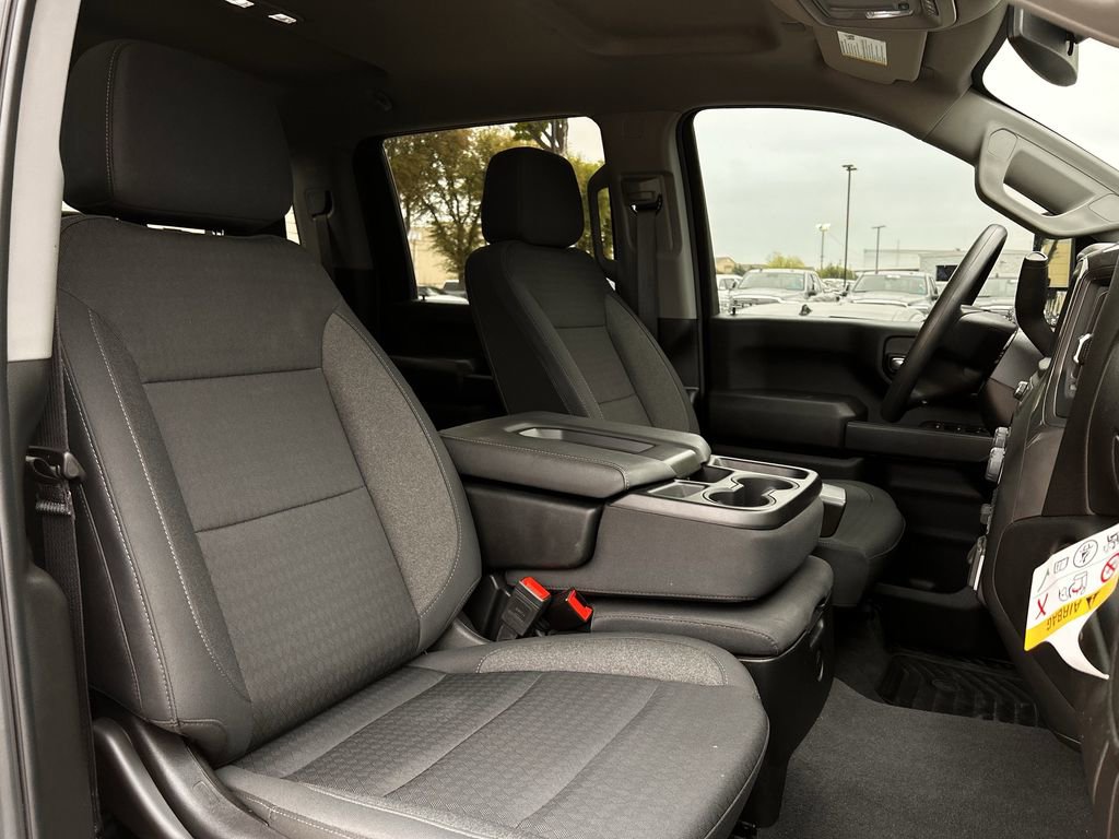 Used 2025 Chevrolet Silverado 2500 Custom w/ Custom Value Package image 27