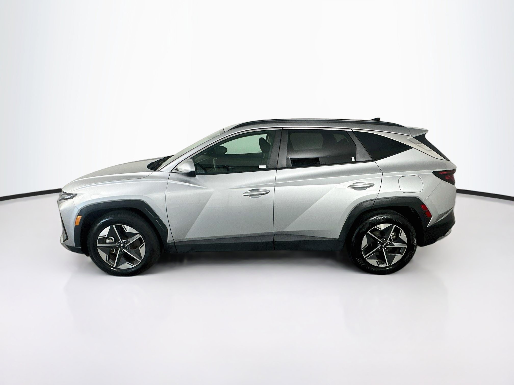 Used 2025 Hyundai Tucson SEL FWD image 4