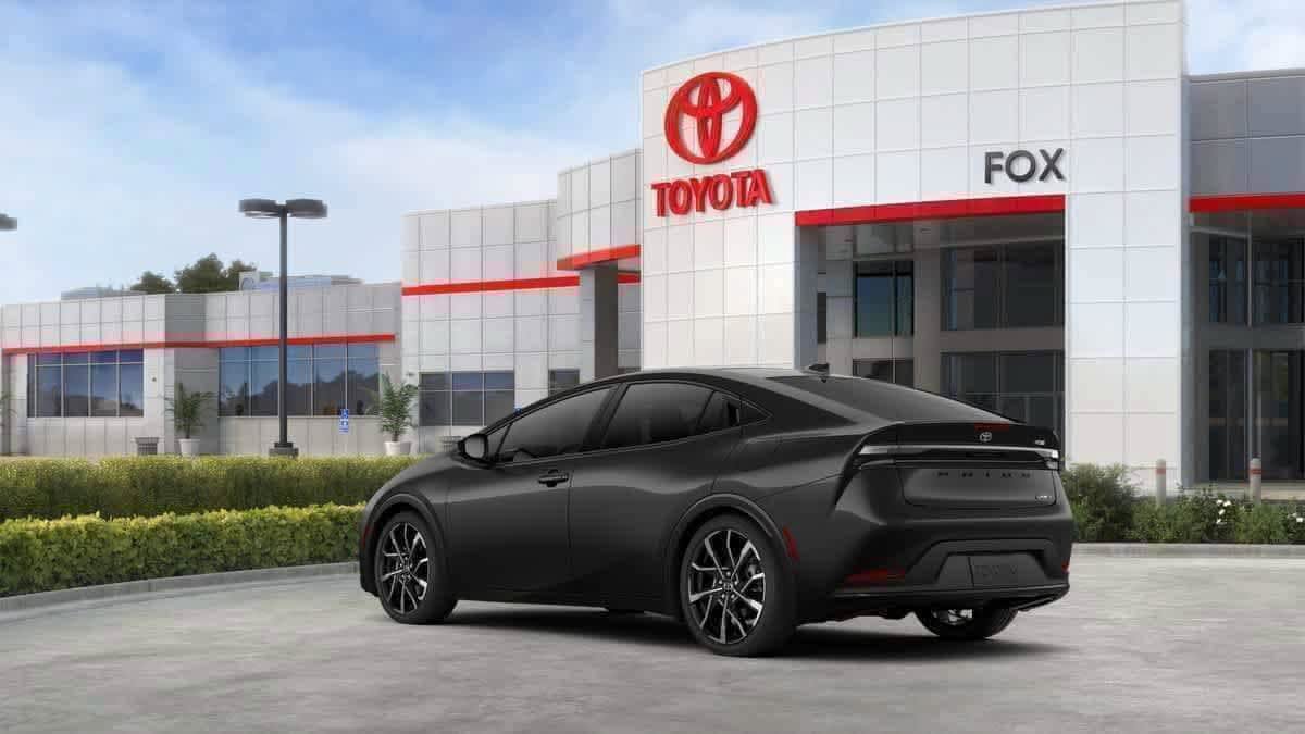 New 2026 Toyota Prius Plug-In Hybrid FWD image 6