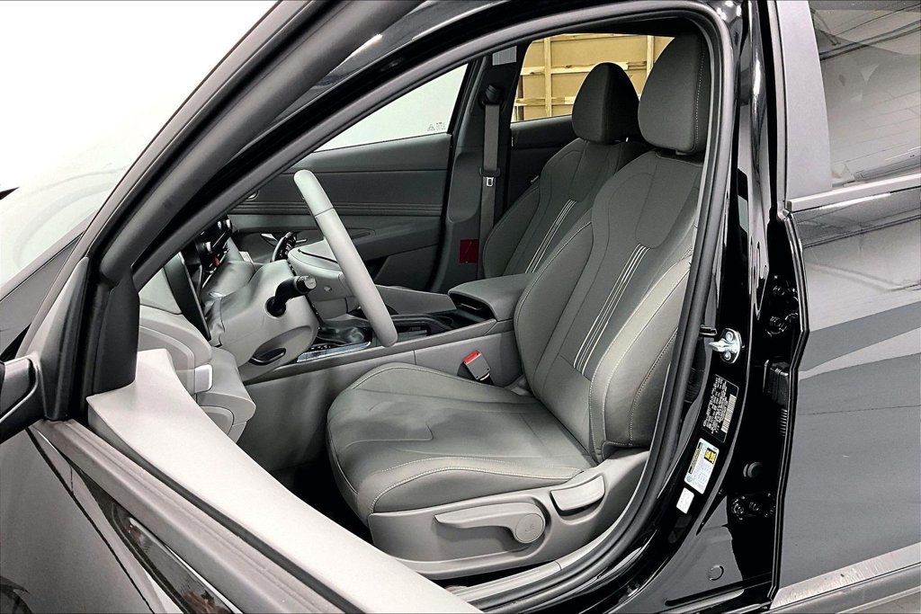New 2026 Hyundai Elantra SEL Sport Premium FWD image 22