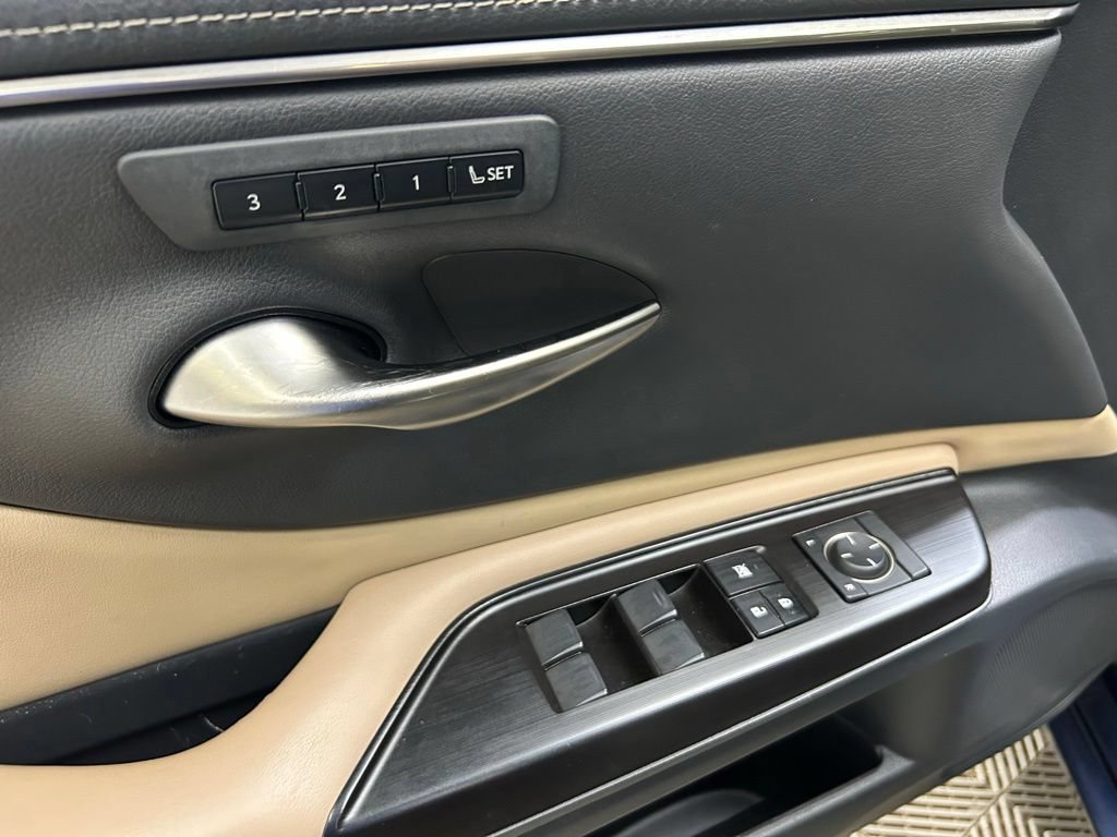Used 2019 Lexus ES 350 w/ Premium Package FWD image 21