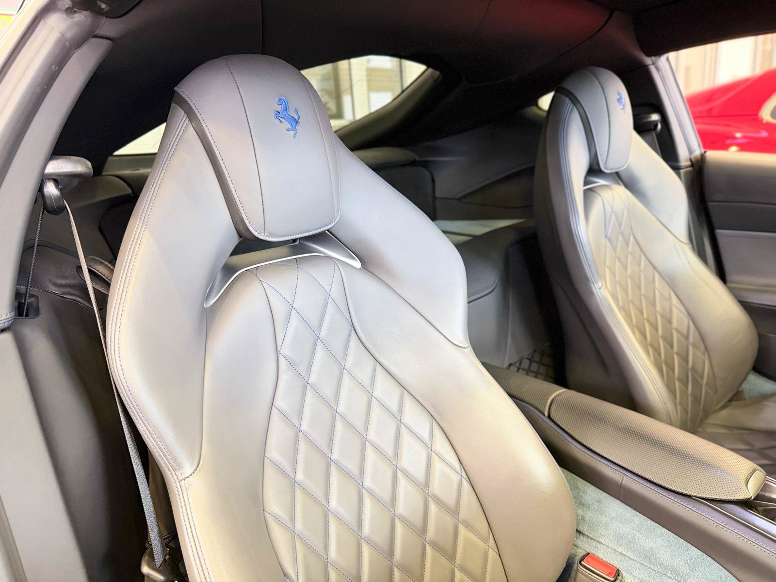 Used 2019 Ferrari 812 Superfast RWD image 42