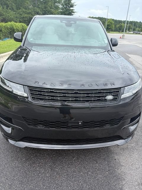 Used 2025 Land Rover Range Rover Sport Dynamic SE AWD/4WD image 9