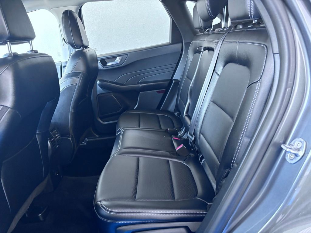 Used 2022 Ford Escape SEL w/ Technology Package image 14