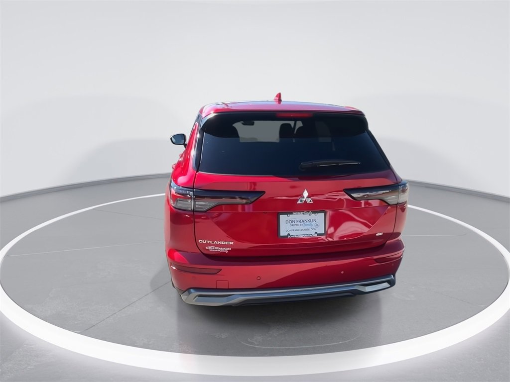 New 2025 Mitsubishi Outlander SE image 7