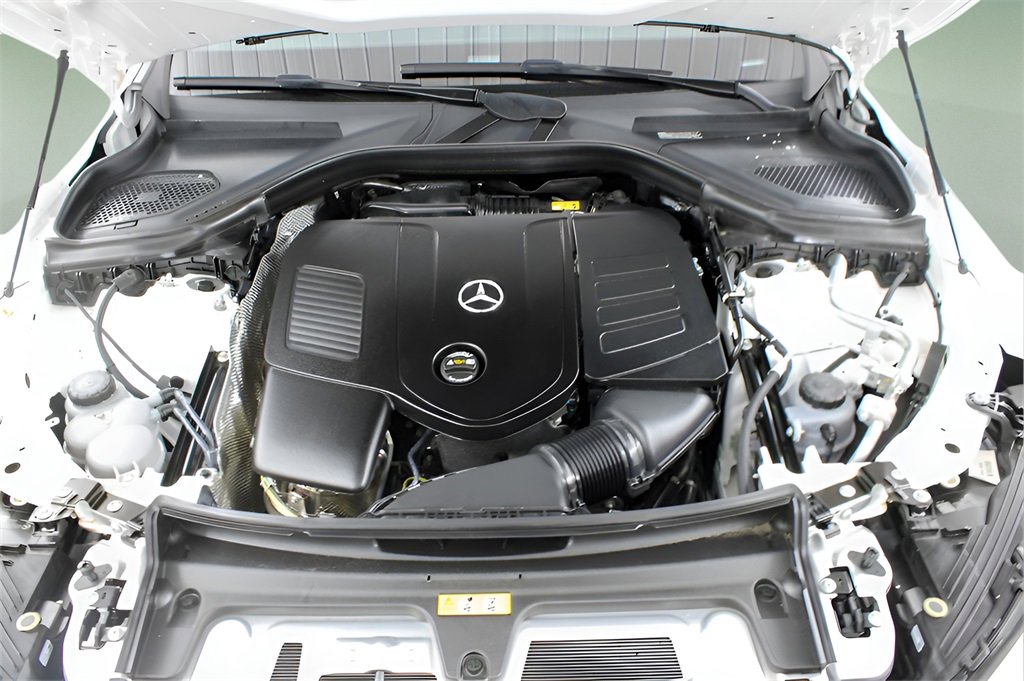 Used 2024 Mercedes-Benz GLC 300 4MATIC image 27
