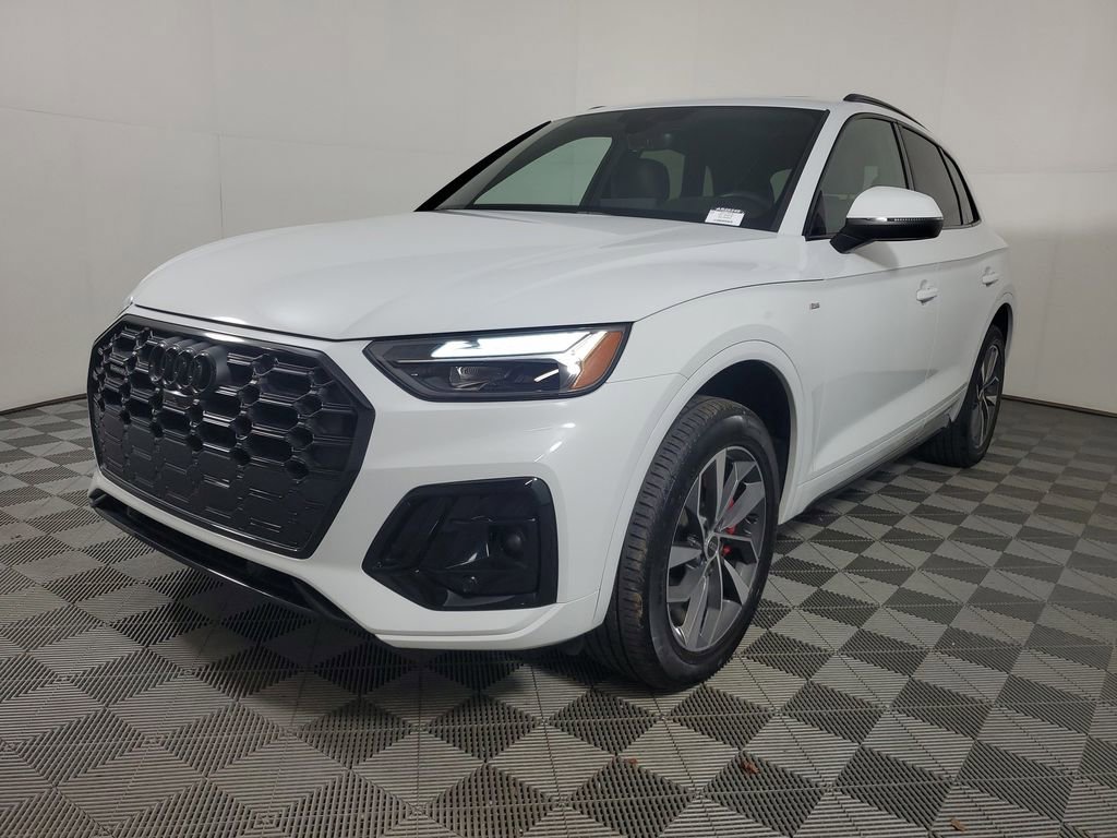 Used 2024 Audi Q5 2.0T Premium Plus w/ Premium Plus Package AWD/4WD image 3
