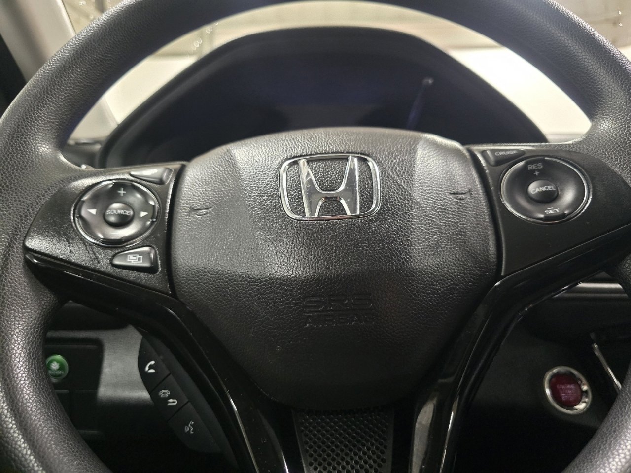 Used 2018 Honda HR-V EX image 26