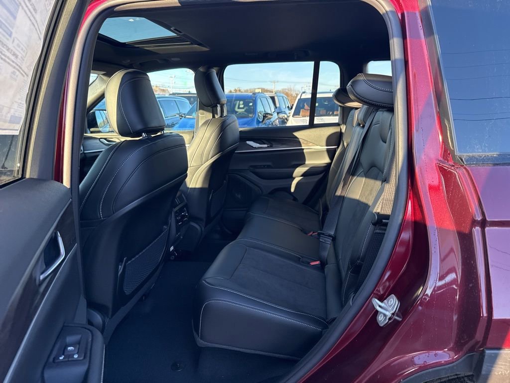 New 2026 Jeep Grand Cherokee Laredo image 24