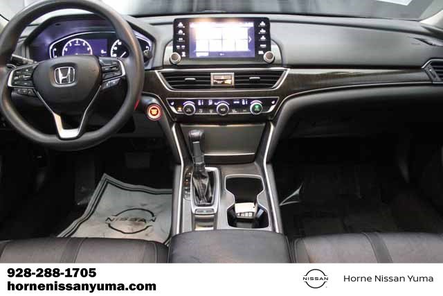 Used 2018 Honda Accord EX image 11