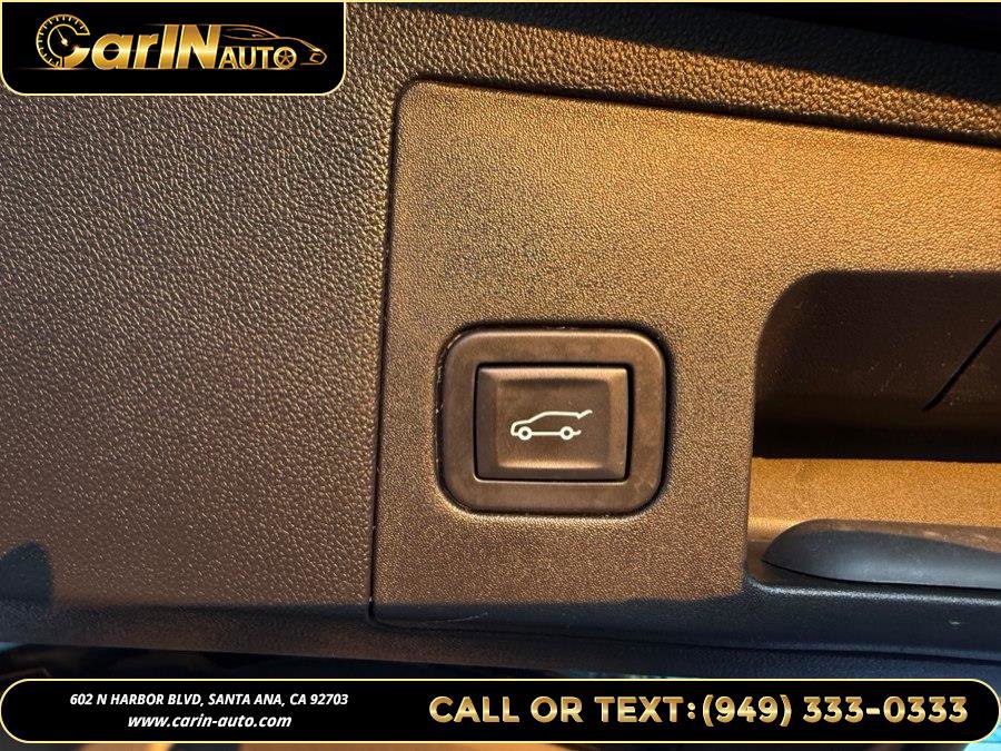 Used 2018 Cadillac XT5 Luxury w/ Driver Awareness Package image 27