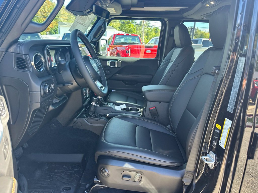 New 2027 Jeep Wrangler Unlimited Sahara AWD/4WD image 10