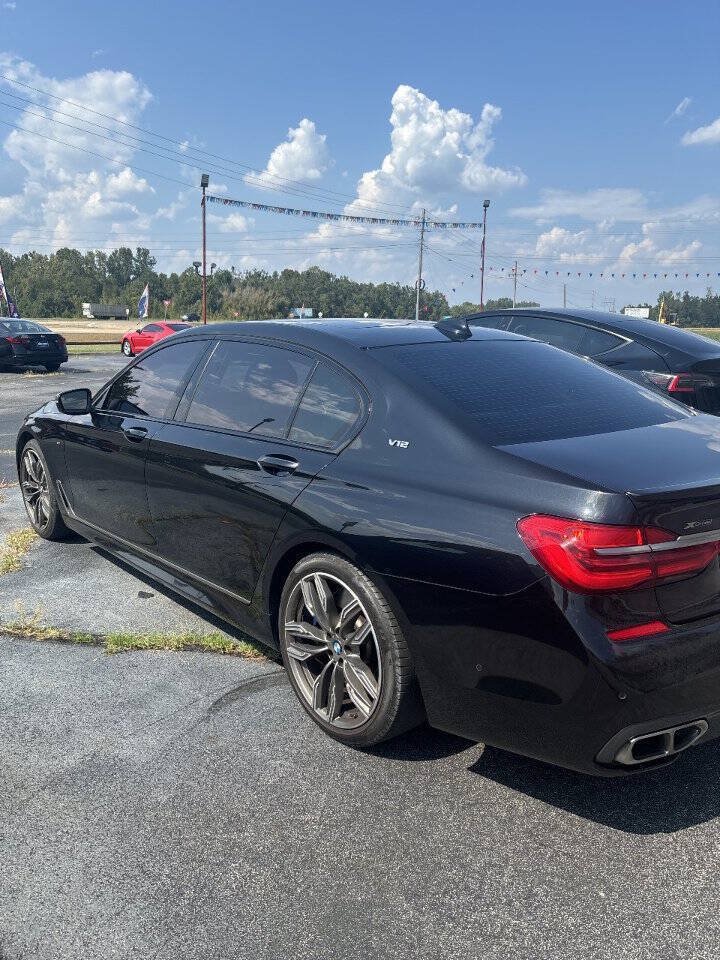 Used 2019 BMW M760i xDrive w/ Luxury Rear Seating Package AWD/4WD image 3