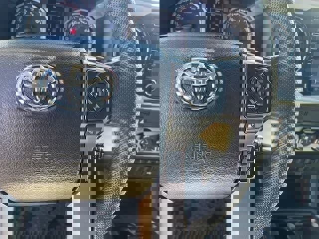 Used 2022 Toyota Tacoma SR5 image 33