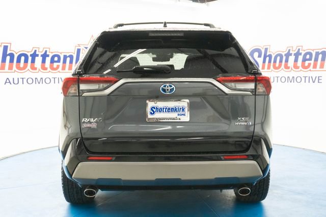 Used 2020 Toyota RAV4 XSE w/ XSE Grade Weather Package AWD/4WD image 6
