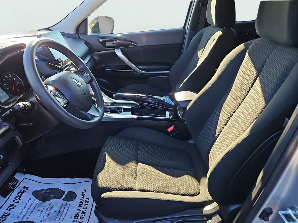 Used 2025 Mitsubishi Eclipse Cross LE image 27