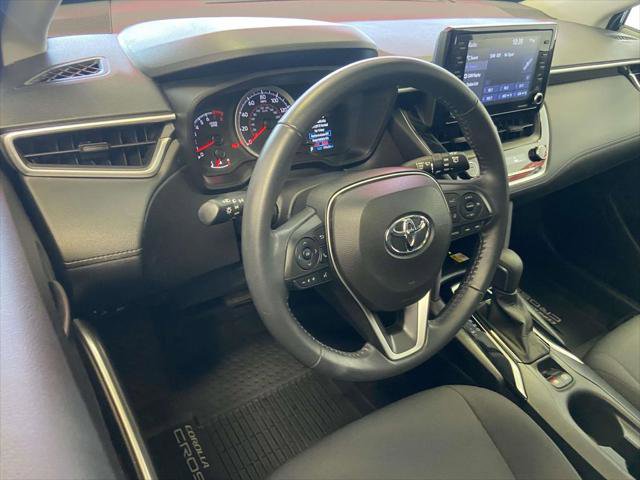 Certified 2022 Toyota Corolla Cross LE w/ Moonroof Package image 13