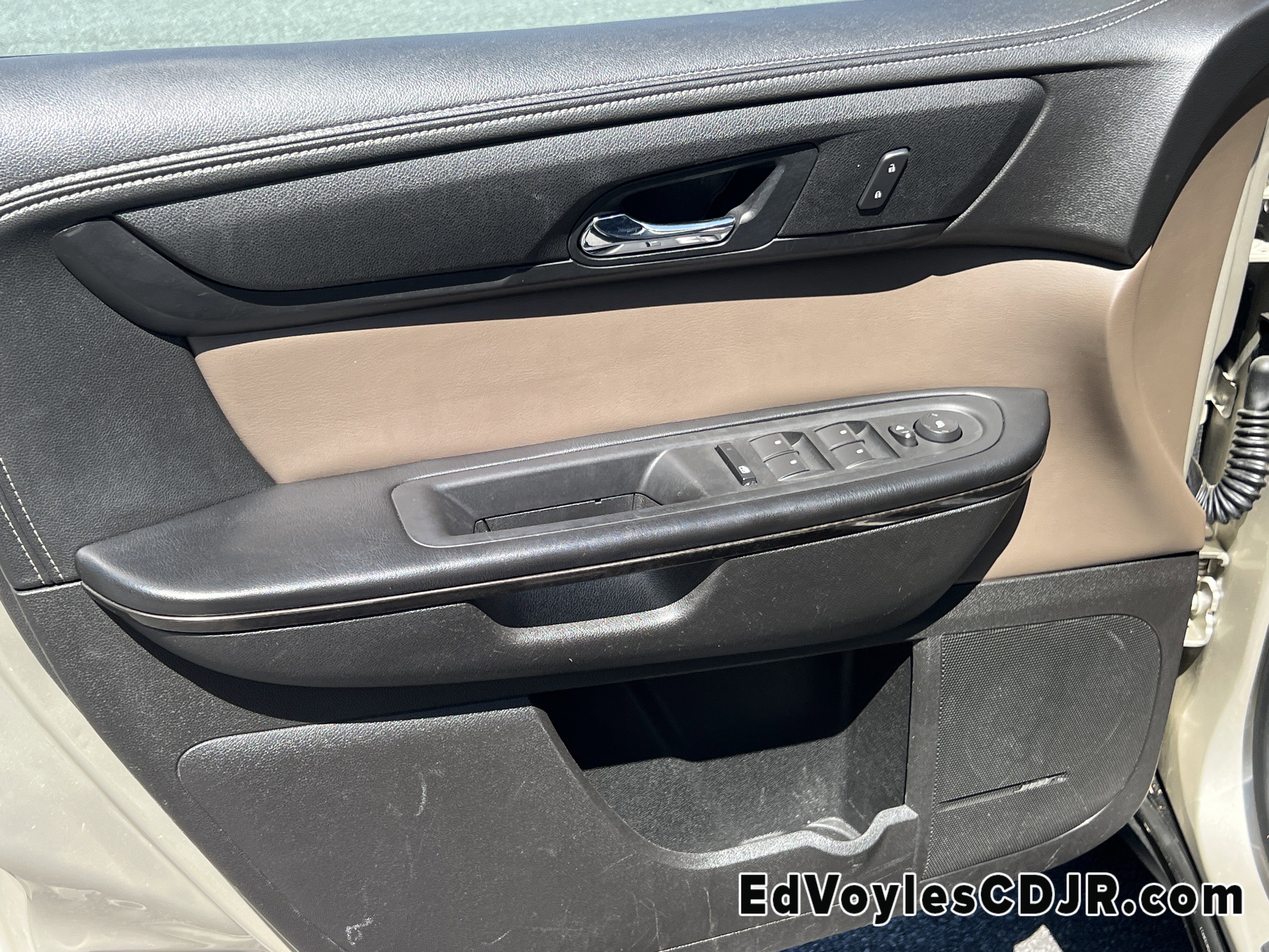 Used 2014 GMC Acadia SLT image 13