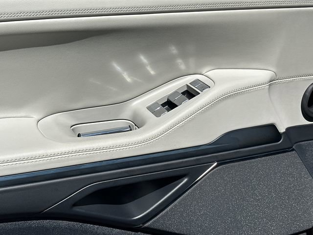 New 2026 Lincoln Navigator L Reserve AWD/4WD image 13