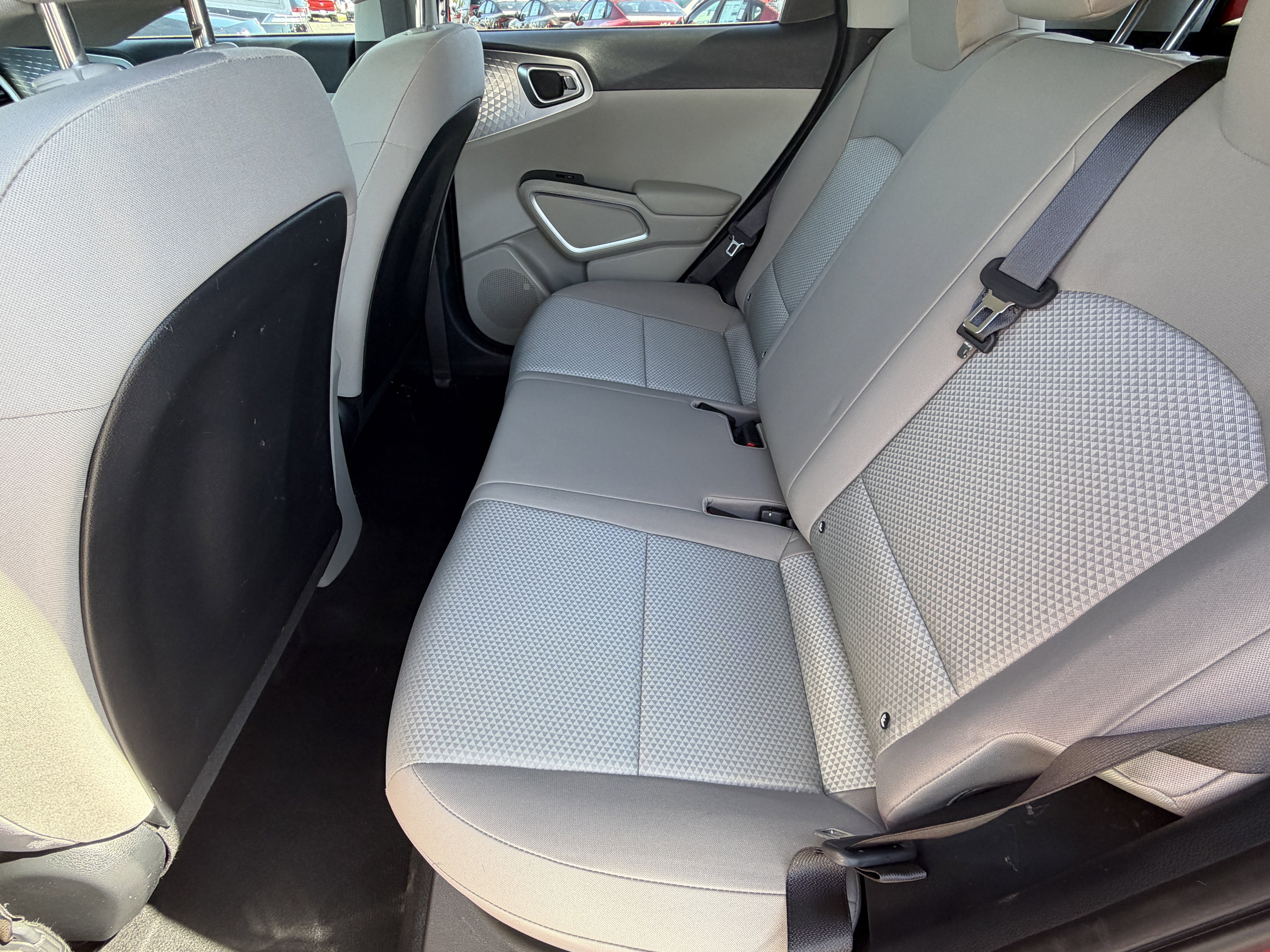 Used 2022 Kia Soul LX image 25