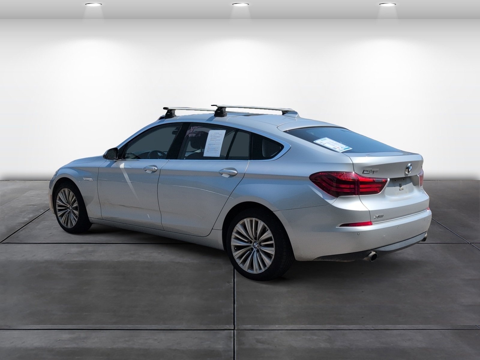 Used 2016 BMW 535i Gran Turismo xDrive w/ Luxury Line AWD/4WD image 3