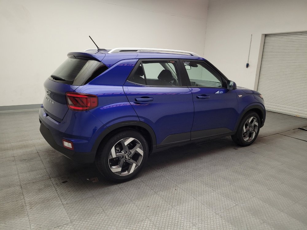Used 2025 Hyundai Venue SEL image 10